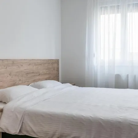 Daisy Apartment Novi Sad