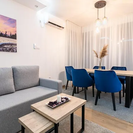 Daisy Apartment *